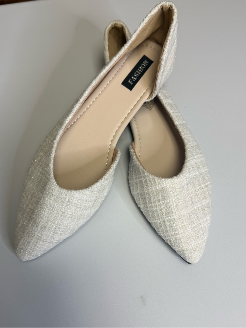 NWOT Womens Pointed Toe ballet Flats in Cream plaid tweed design w/ shimmer 45EU